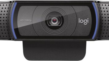 Logitech C920e HD 1080p Mic-Enabled Webcam, certified for Zoom, Microsoft Teams compatible, TAA Compliant + Litra Glow Premium LED Streaming Light with TrueSoft, adjustable monitor mount