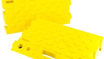 MAXXHAUL 50707 Portable Interlocking Plastic Curb Threshold Ramps Set (Yellow) for Loading Dock, Driveway, Sidewalk for Scooter, Wheelchair, Car, Truck, Motorcycle, Dolly