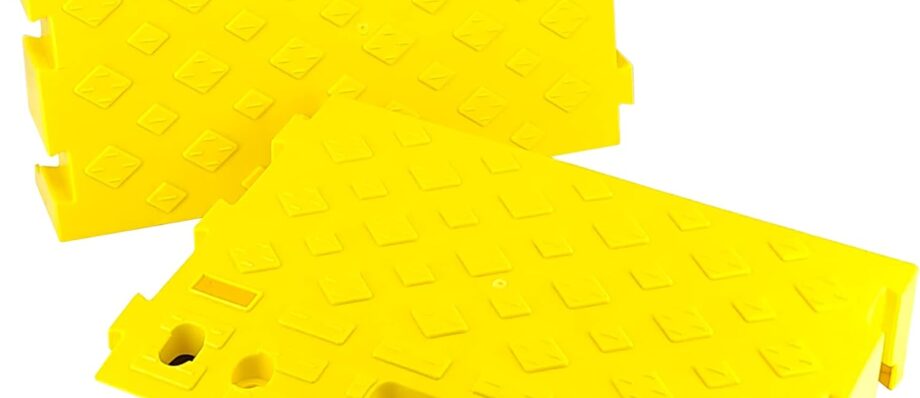 MAXXHAUL 50707 Portable Interlocking Plastic Curb Threshold Ramps Set (Yellow) for Loading Dock, Driveway, Sidewalk for Scooter, Wheelchair, Car, Truck, Motorcycle, Dolly