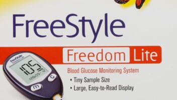 FreeStyle Freedom Lite Blood Glucose Meter