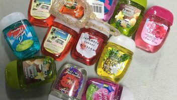 Bath & Body Works Pocketbacs (15) Sanitizing Gels Mixed Bundle (1) Free Holder